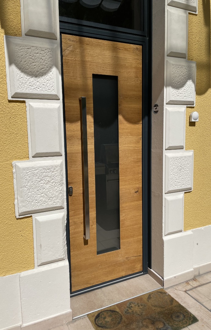 Porte d'entrée aluminium et bois