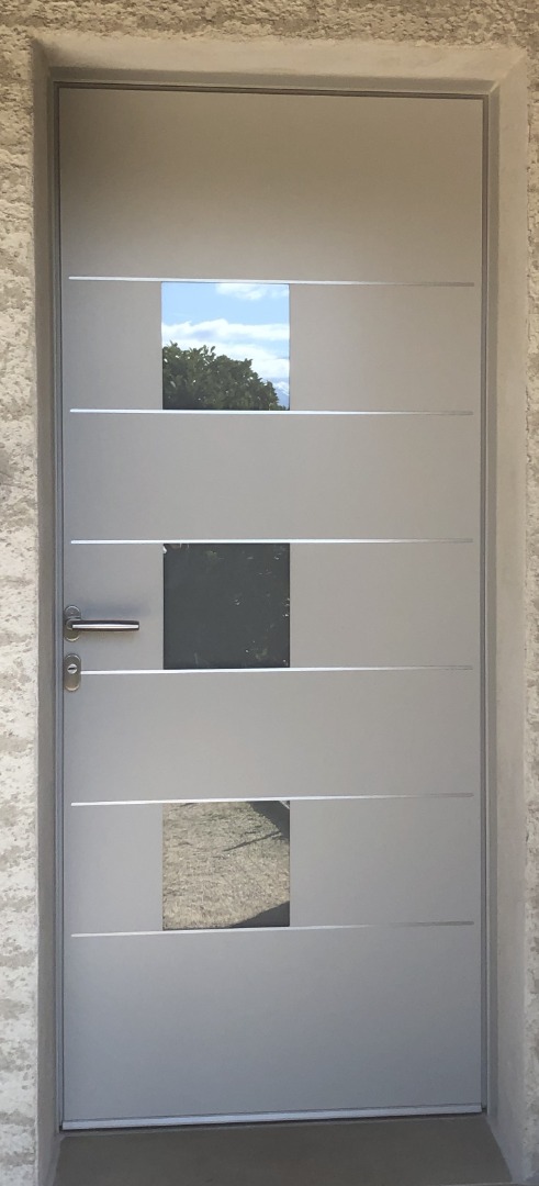 Porte d'entrée aluminium 