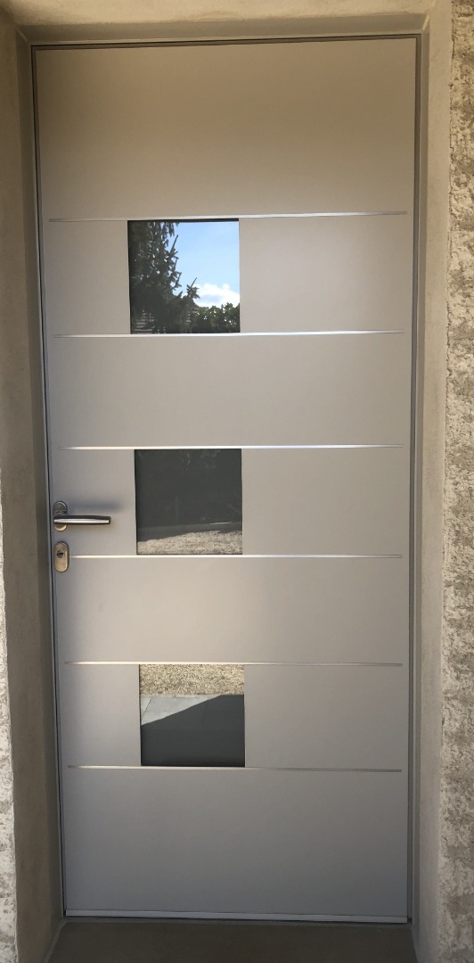 Porte d'entrée aluminium 